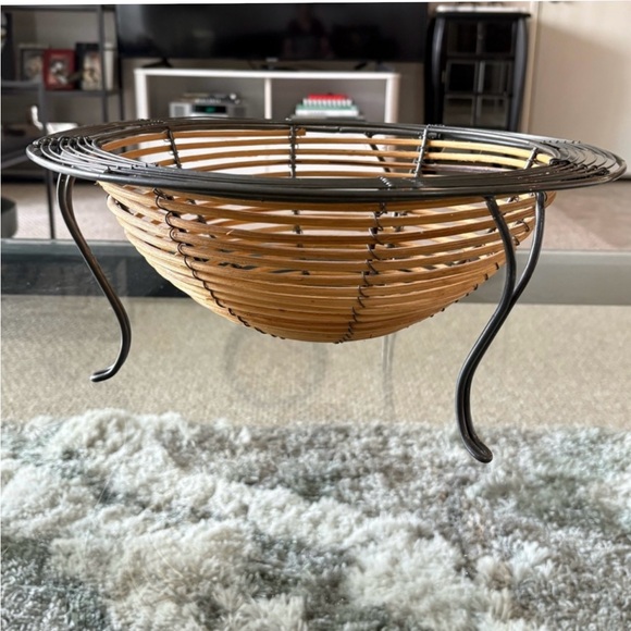 Wrought Iron Wood Center Piece - Picture 1 of 5